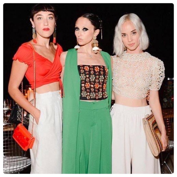 ALICE + OLIVIA Saraphina Beaded Cropped Top - Picture 4 of 15